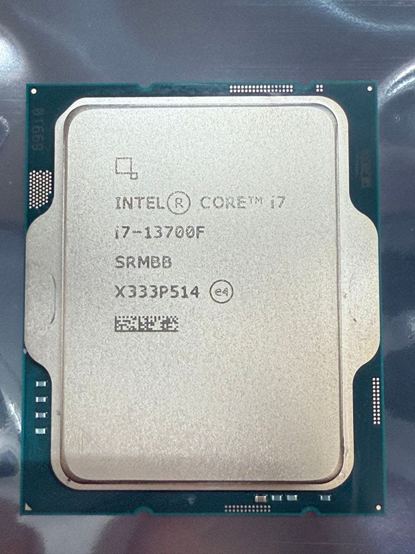 CPU Intel core i7-13700F