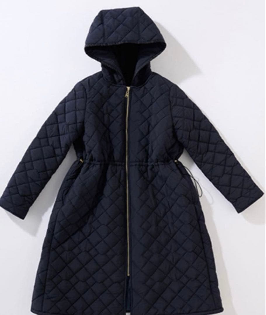 THREE SQUARE キルティングフーディコート /very