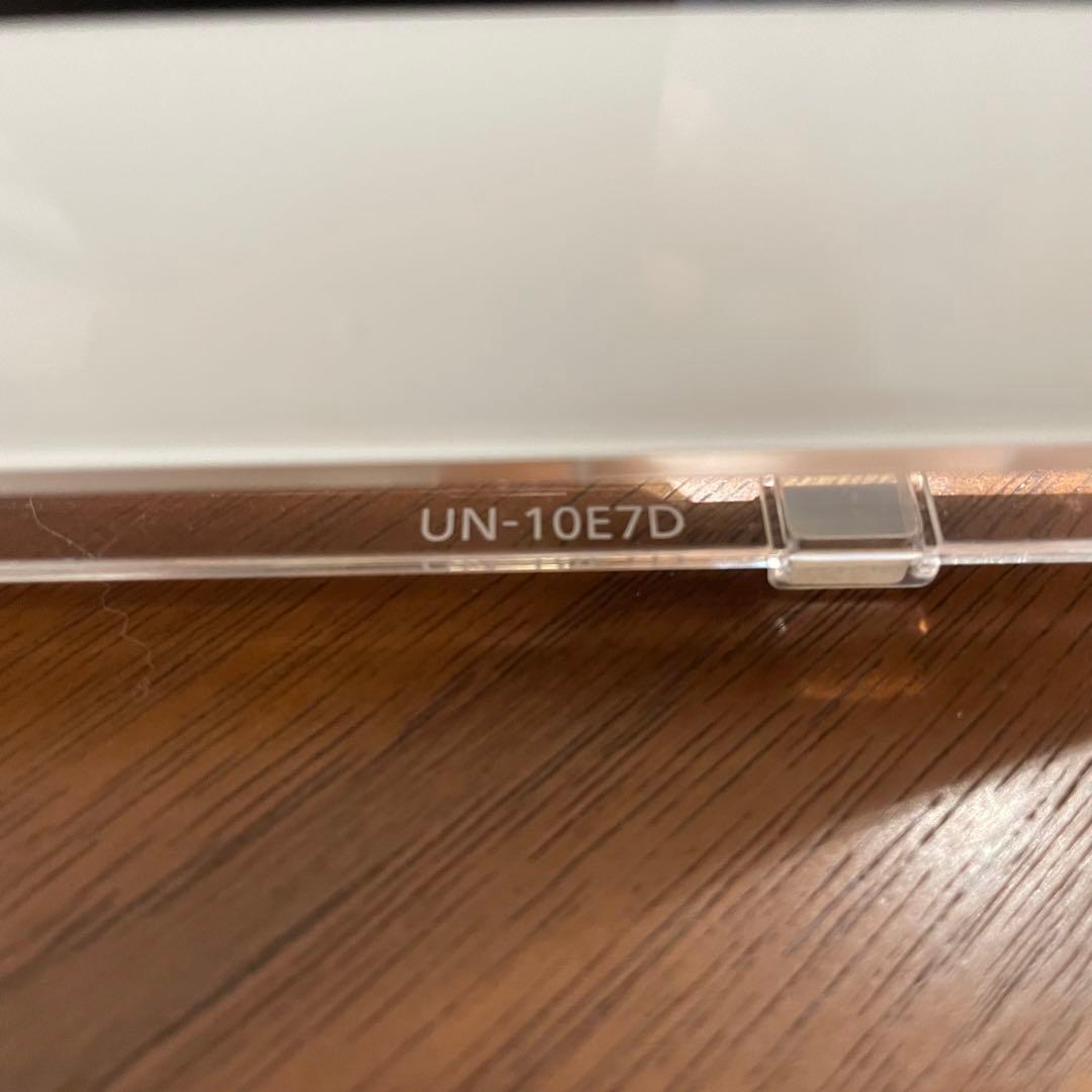 Panasonic ポータブルテレビ　VIERA UN-10E7