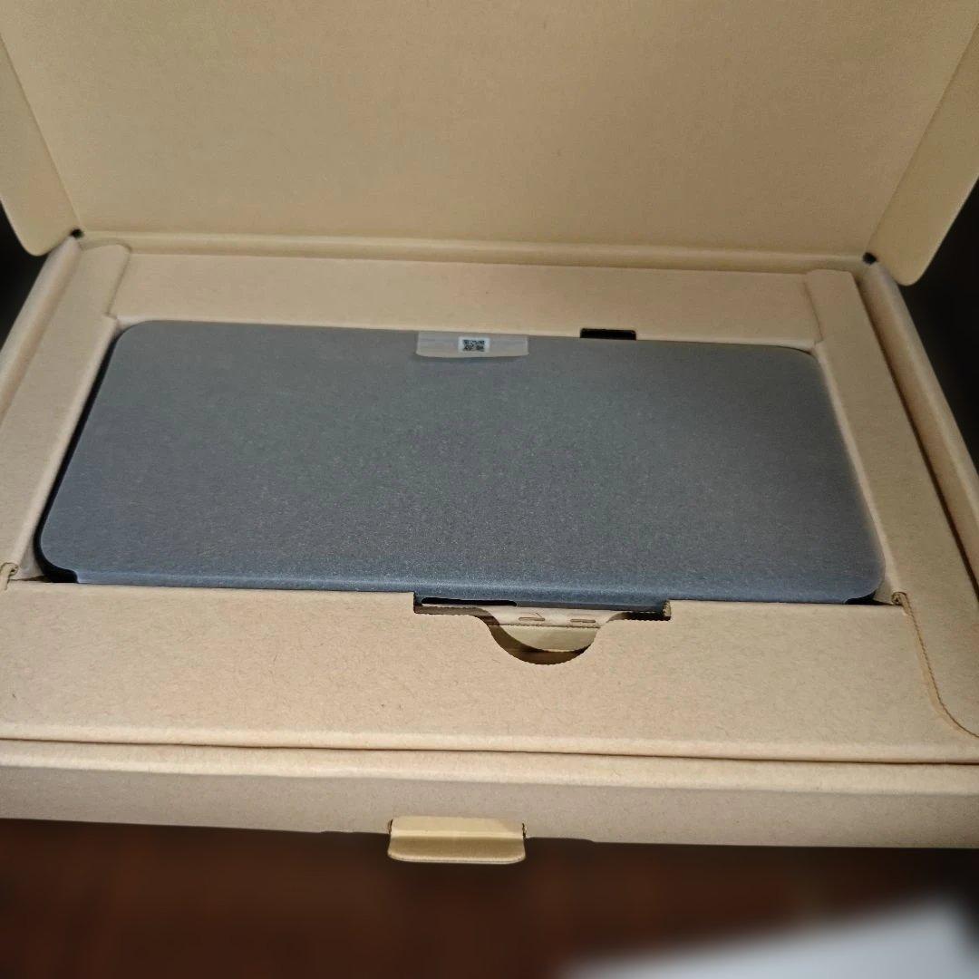 【新品未使用】FCNT らくらくスマートフォン Lite　SIMロックなし