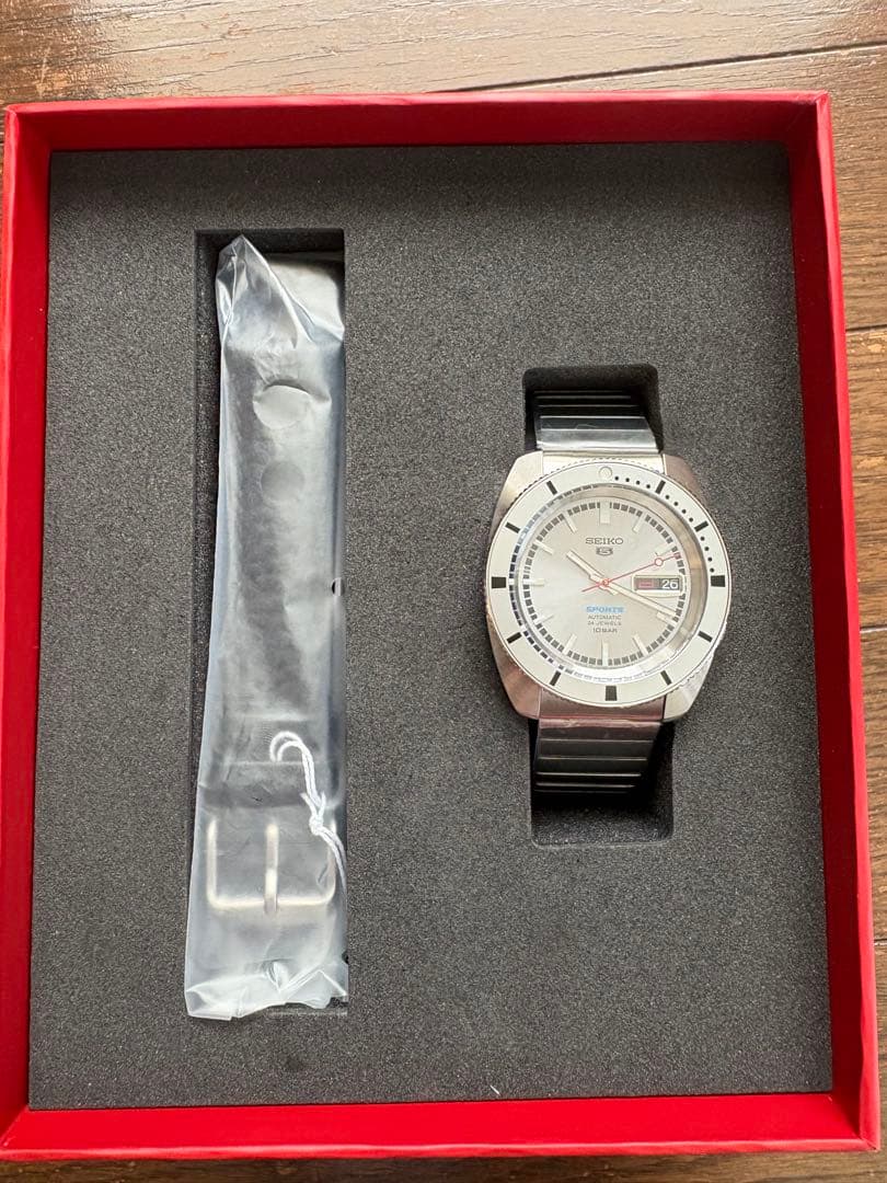 新品未使用　限定モデル　セイコー5スポーツ SBSA269