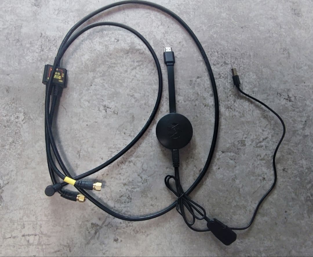 Hisense液晶テレビ 本体とテレビ台