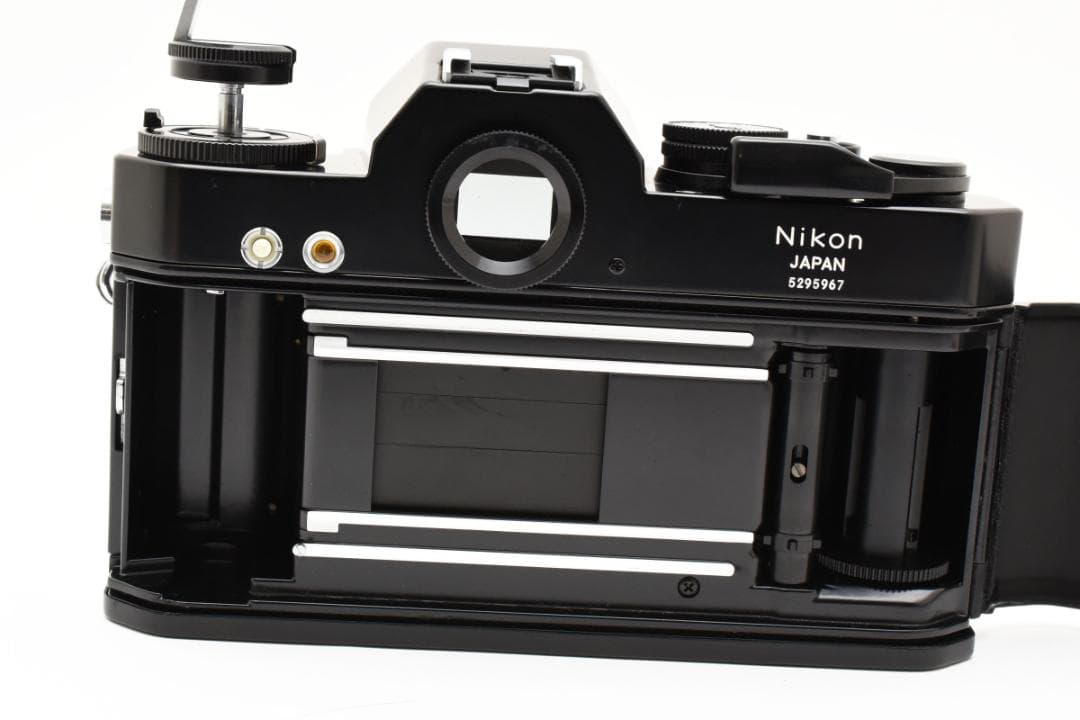 新品級 ニコン ニコマート EL ブラック フィルム　モルト新品交換済 M252