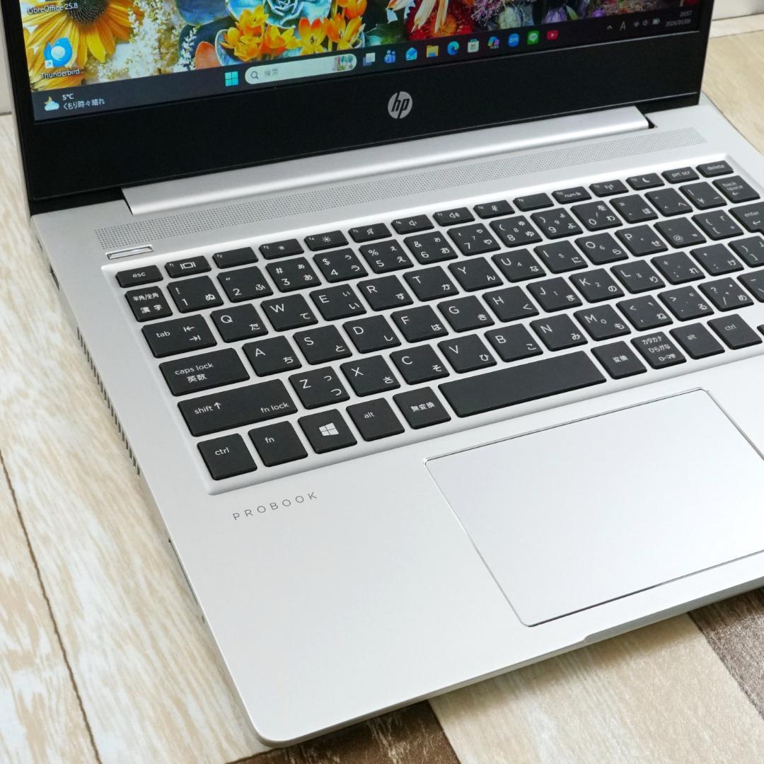 メモリ増設済✨極美品✨第１０世代コアｉ５搭載モバイル✨超高速ＳＳＤ＆大容量メモリ