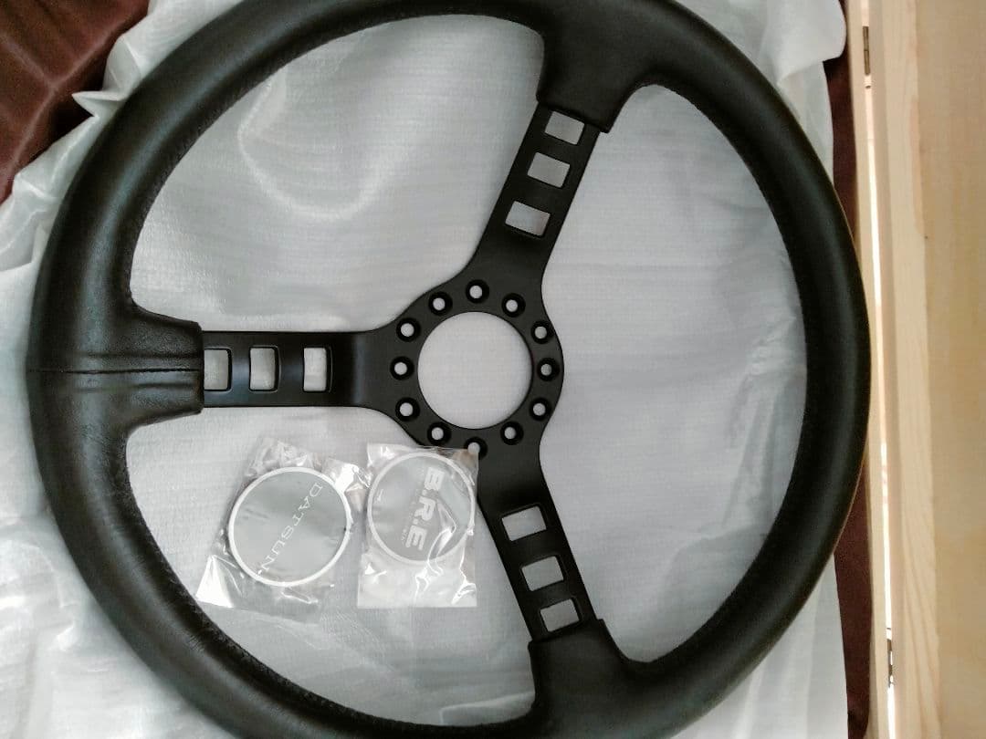 B.R.E バンザイレーシング！DUTSUNタイプコンペステアリング33パイ☆