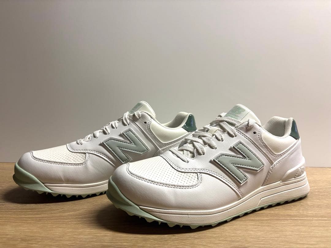 未使用 24cm 2Eニューバランスゴルフシューズ WGS574Q3 ホワイト