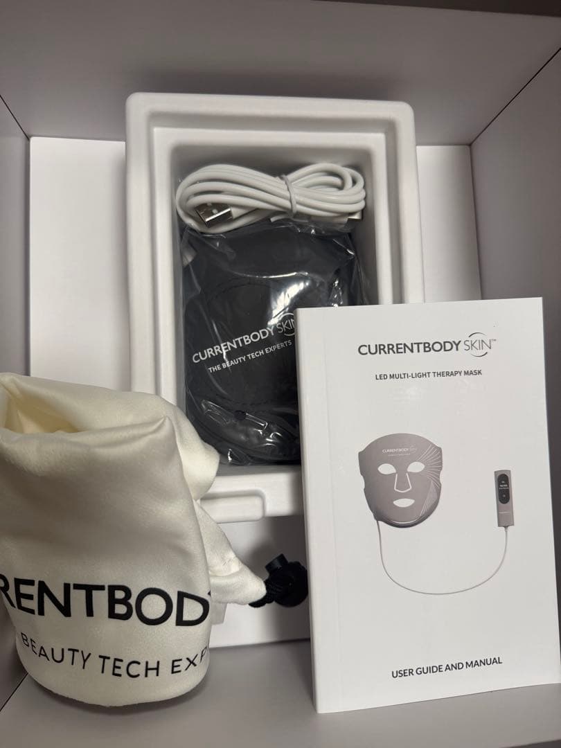 【新品】CURRENTBODY SKIN LEDマルチライトマスク　セラム付き！