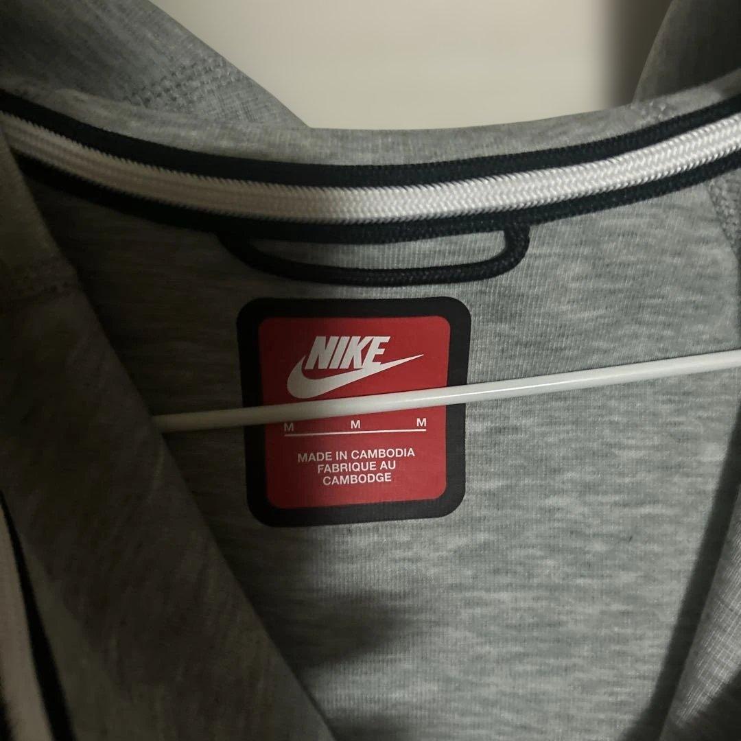 NIKEテックフリース　灰色　Mサイズ