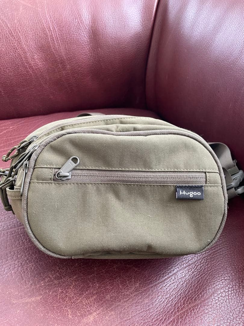 Hugoo ハグー　オリーブグリーン ヒップシート