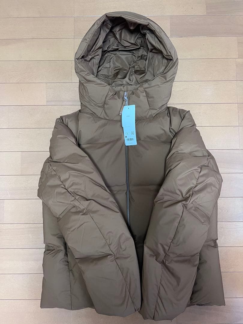 【新品】大人気 完売品 ユニクロ シームレスダウンパーカー ブラウンMサイズ