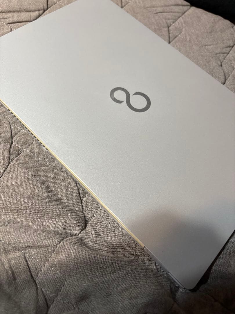 LIFE BOOK UH-08/E3 2021年モデル