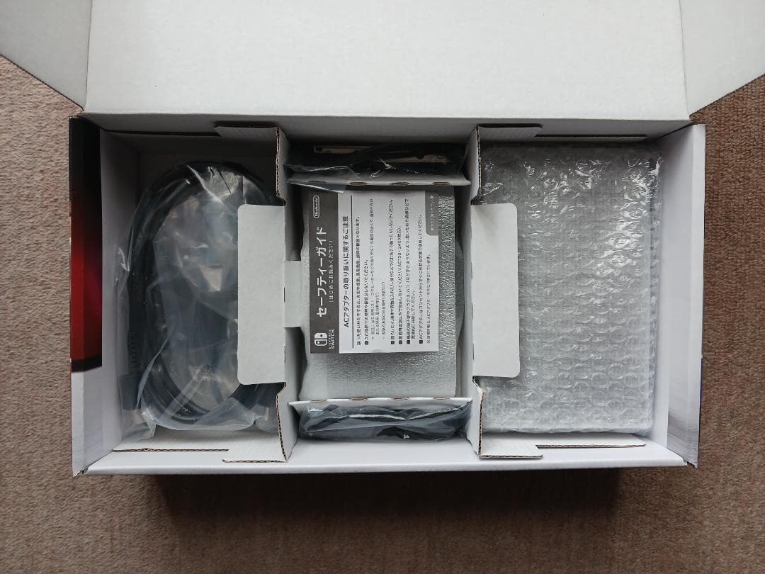 Nintendo Switch 本体＋SanDisk Ultra SD 64GB