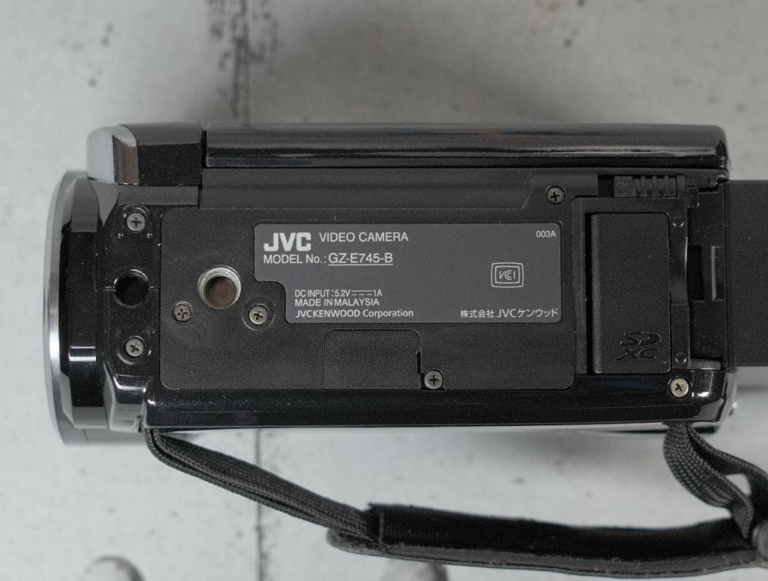 JVC ビデオカメラ Everio GZ-E745 ブラック