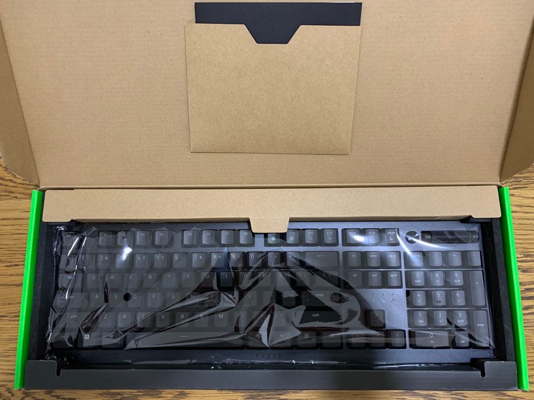 Razer DEATHSTALKER V2 光学ゲーミング キーボード 紫軸