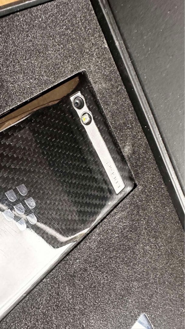 BlackBerry PORSCHE DESIGN P'9983 スマートフォン