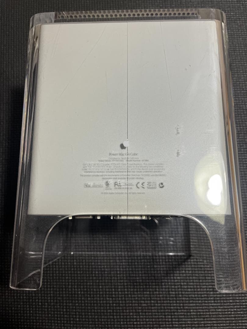 Power Mac G4 Cube + Studio Display + 電源