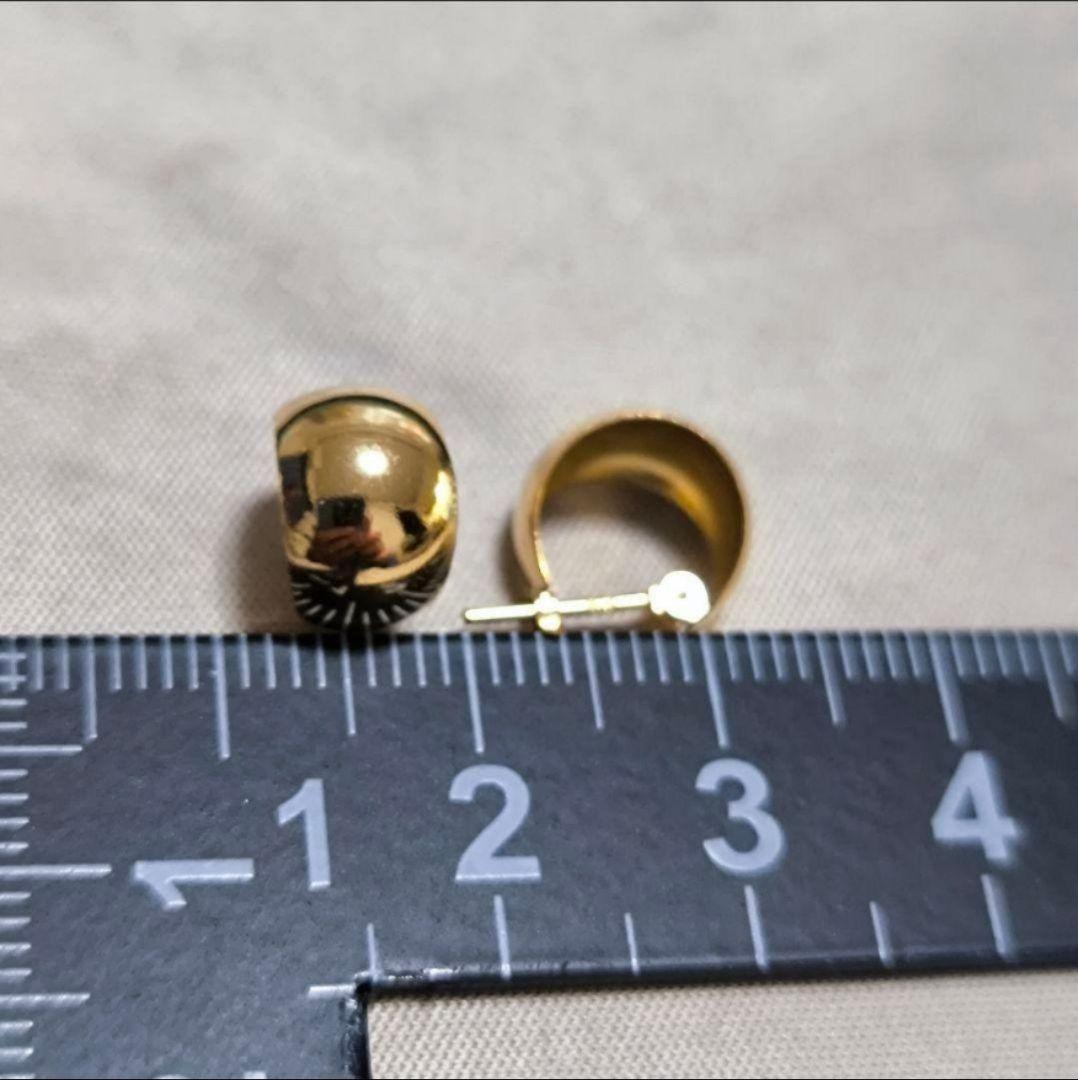 新品　K18 　月甲ピアス　約7x 10mm