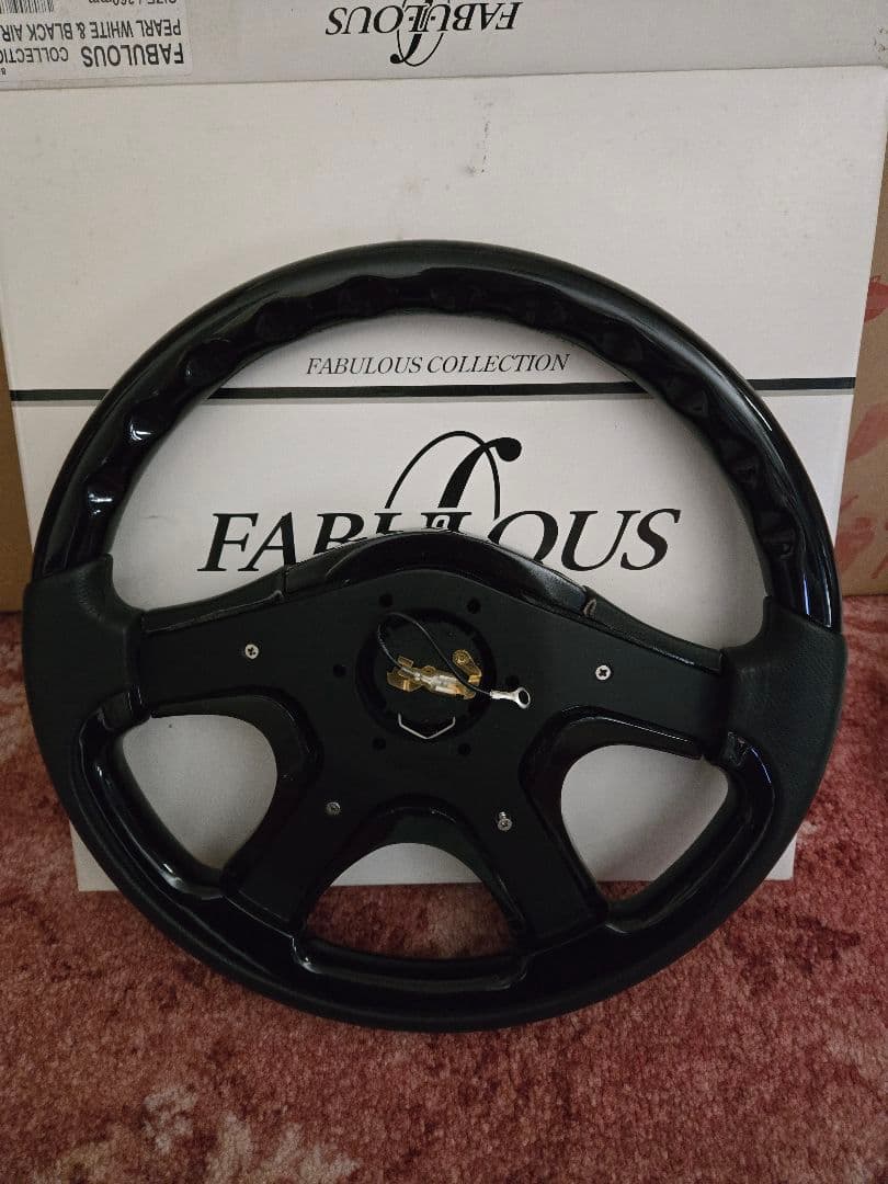 FABULOUS スポーツステアリング 黒