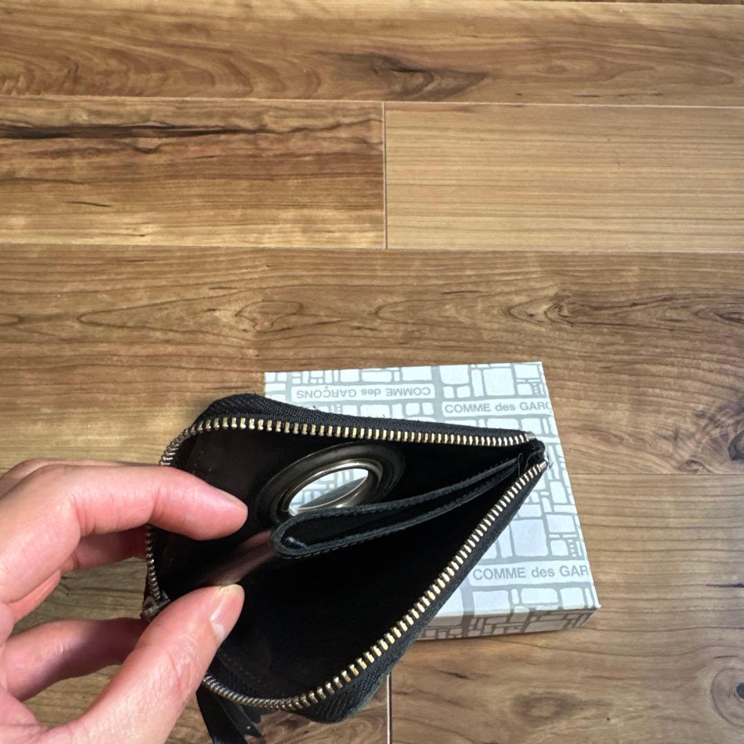 コムデギャルソンシルバーアイレットウォレット