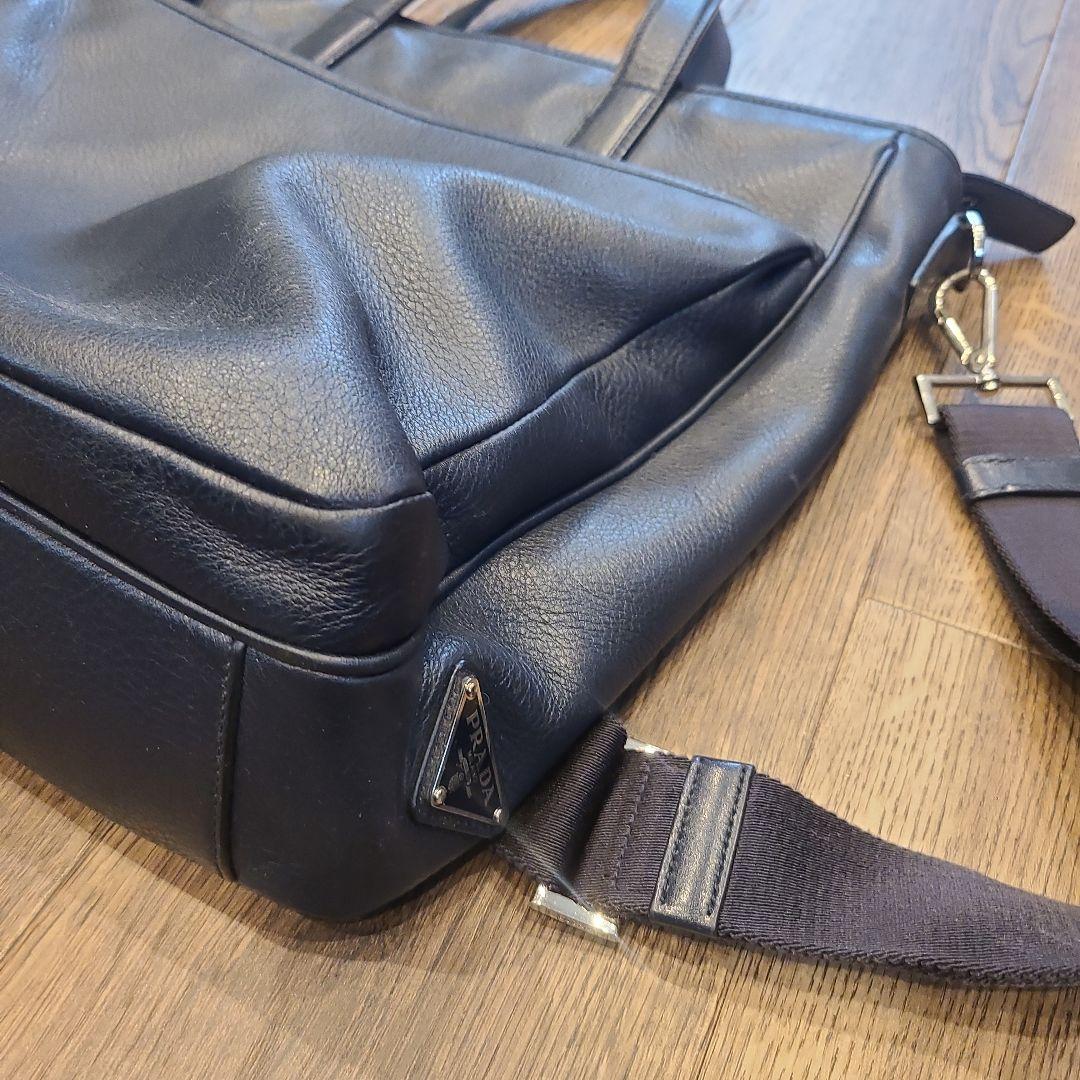 PRADA ネイビー レザー ショルダーバッグ