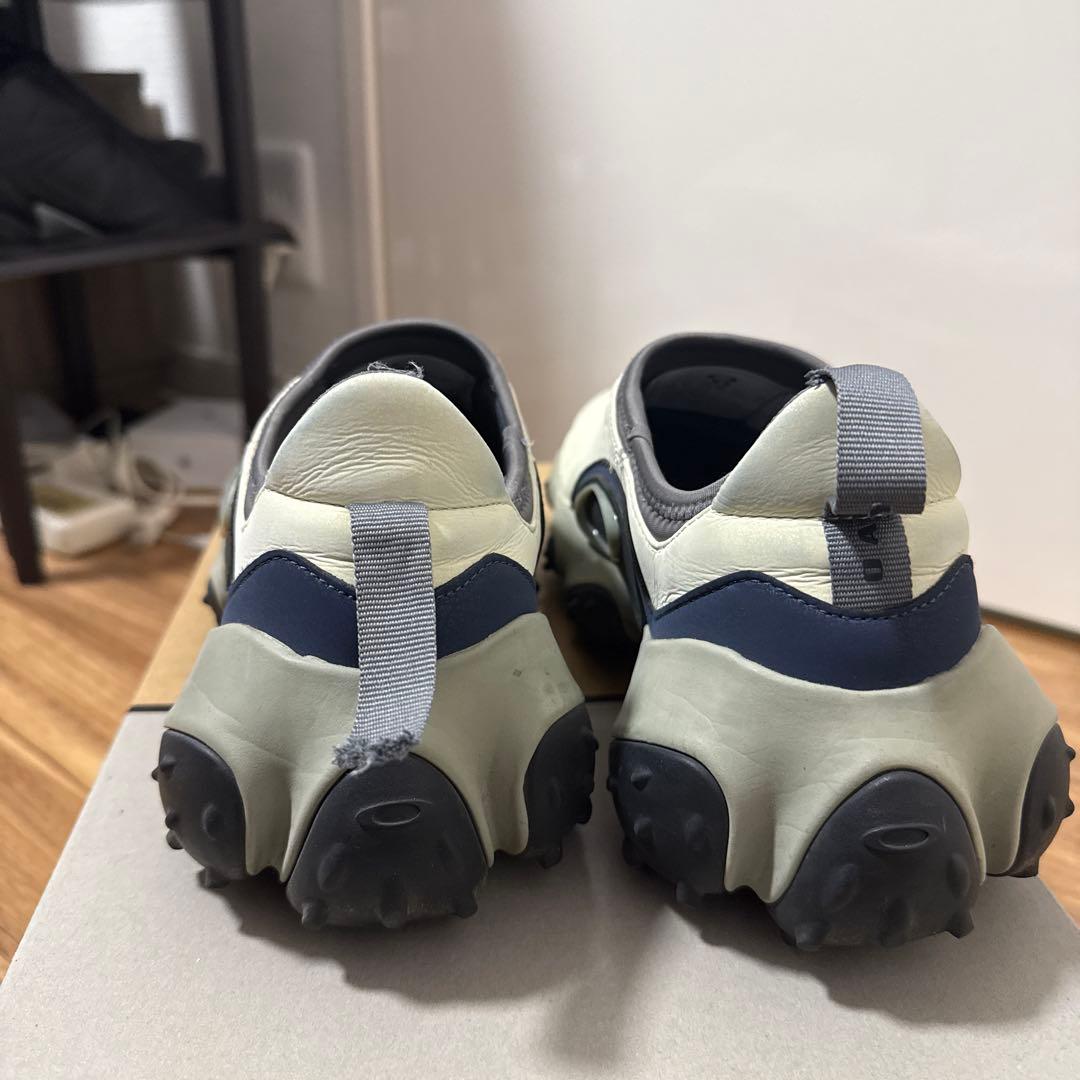 完売カラー　oakley edge icon