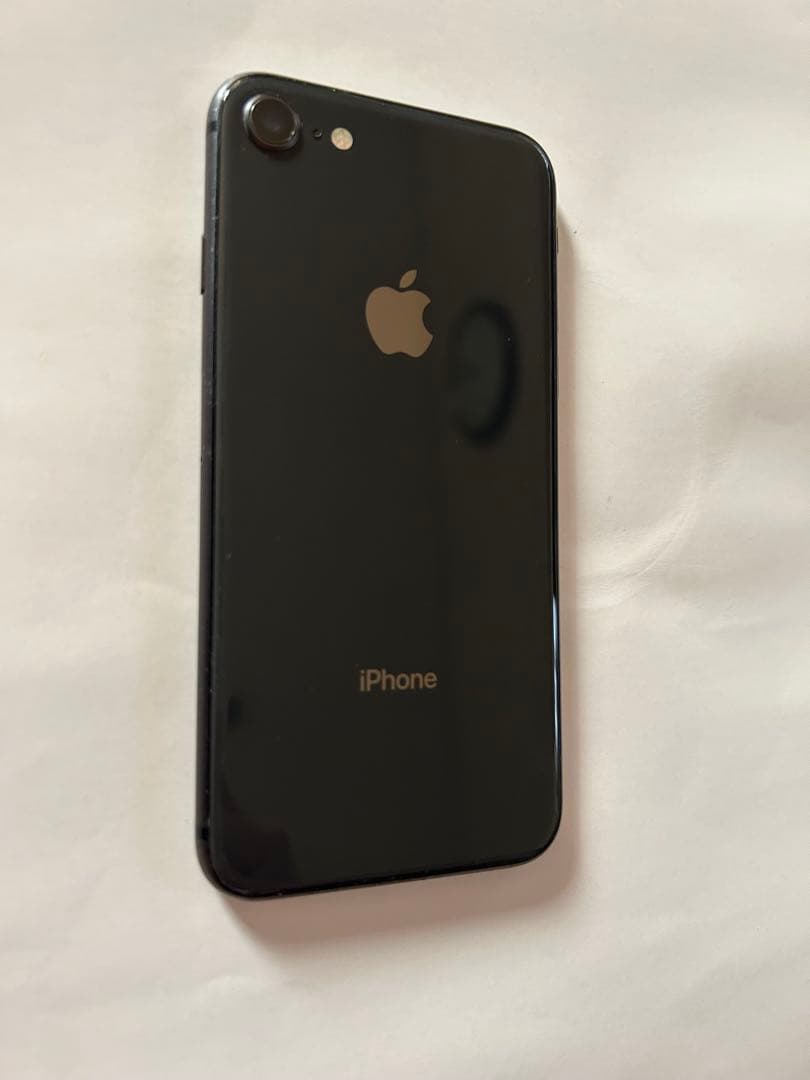 Apple iPhone 8 本体　64G スペースグレイ