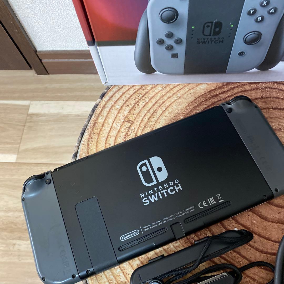 Nintendo Switch ニンテンドースイッチ本体　グレー①