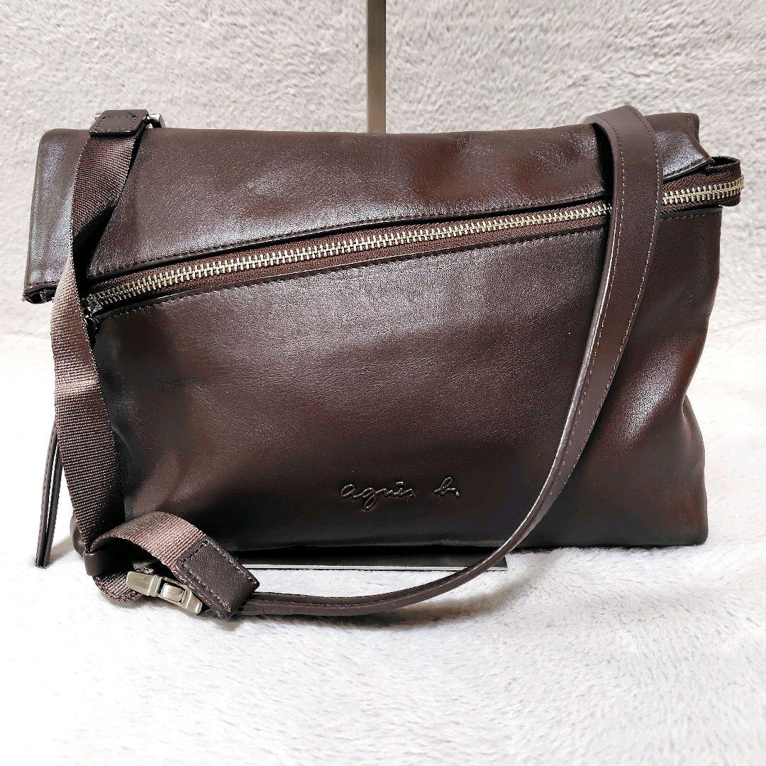 美品✨　アニエスベー　ショルダーバッグ　ブラウン　斜め掛け　ロゴ型押し　ジップ