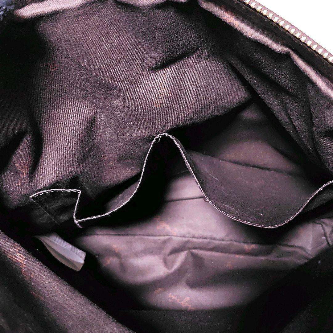 美品✨　アニエスベー　ショルダーバッグ　ブラウン　斜め掛け　ロゴ型押し　ジップ