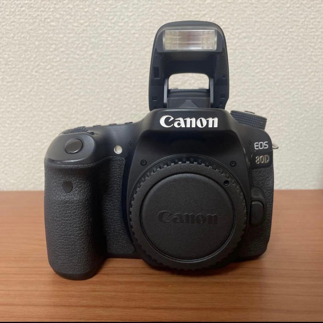 CanonEOS80Dデジタル一眼レフ+18-55mm 標準ズームレンズ＋付属品