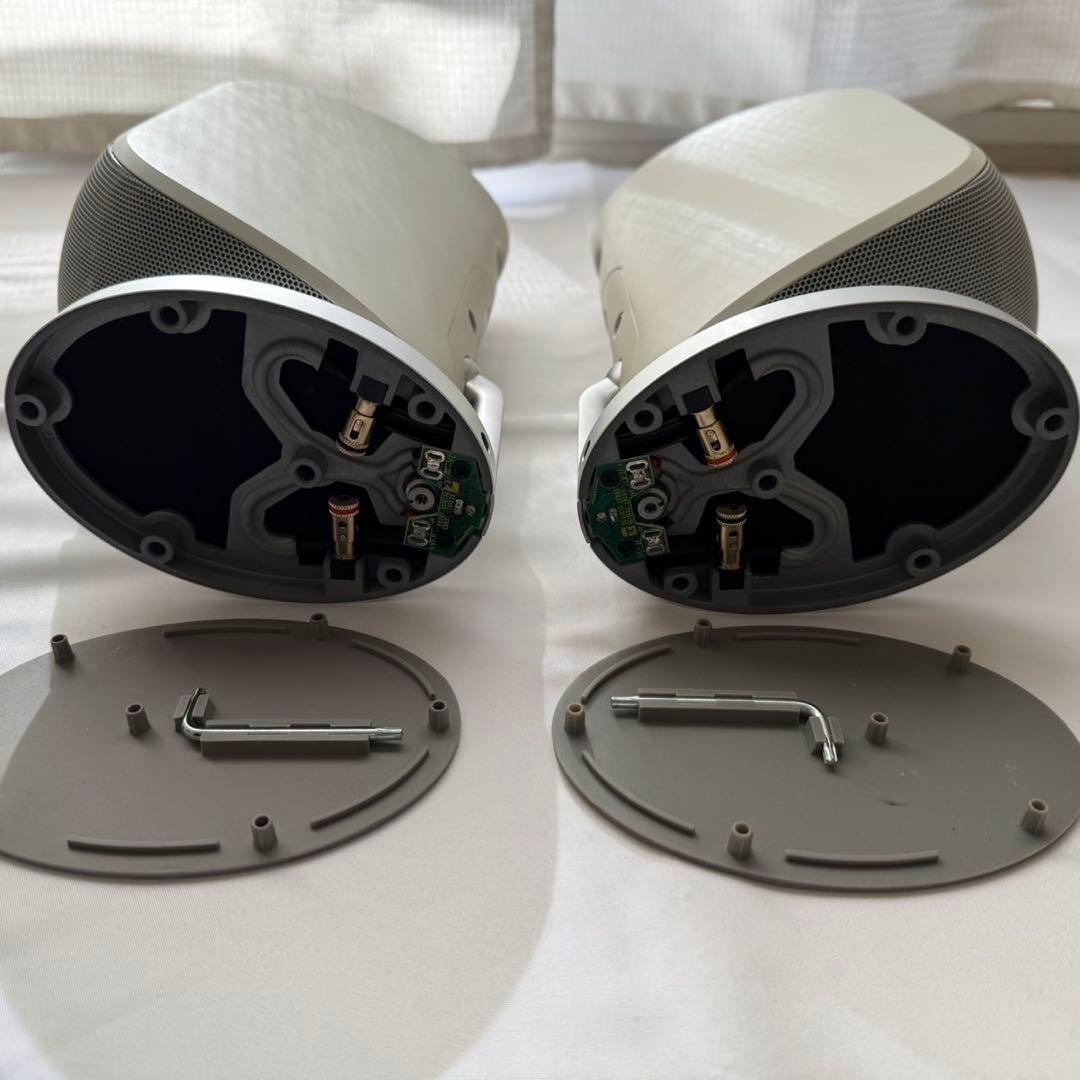 Bowers & Wilkins M-1 ホワイト