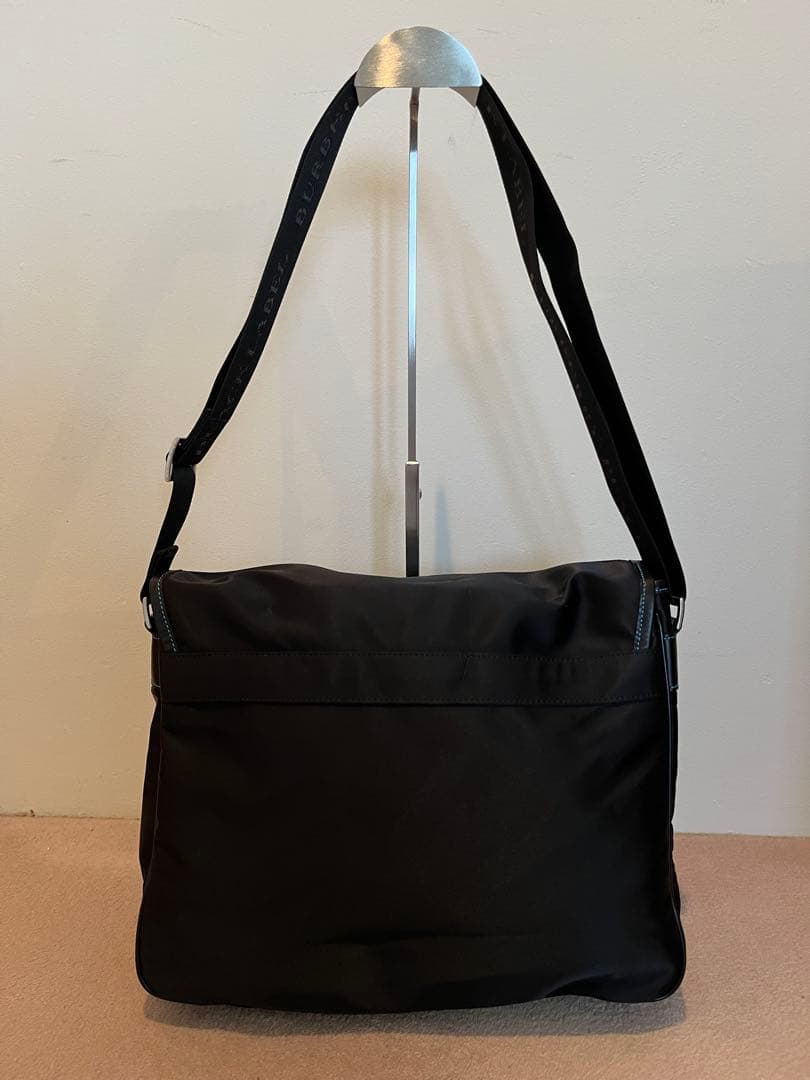 【美品】BURBERRYバーバリーブラックレーベル　黒ナイロン　ショルダーバッグ