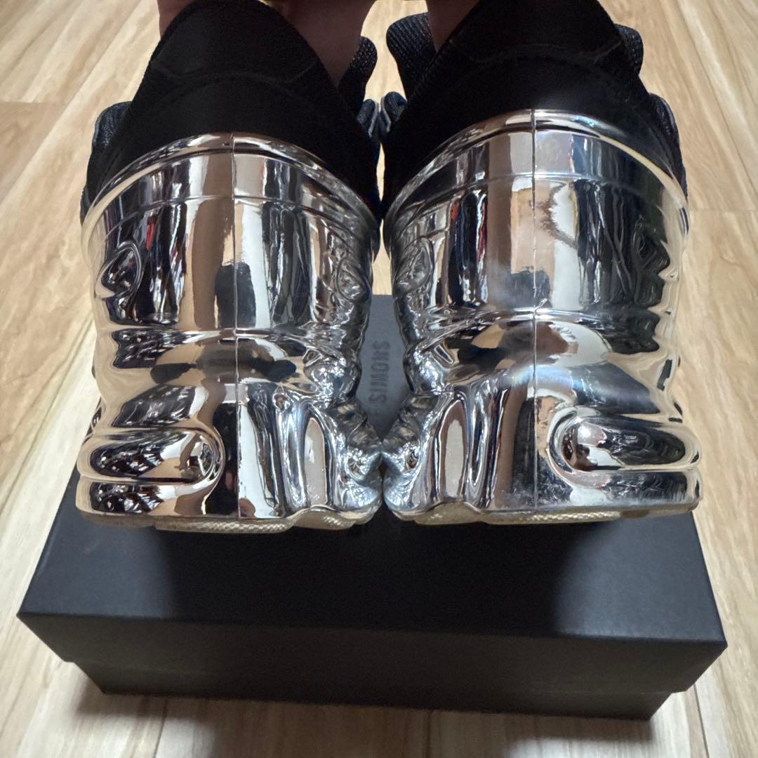 【RAF SIMONS×ADIDAS OZWEEGO】ラフシモンズ スニーカー