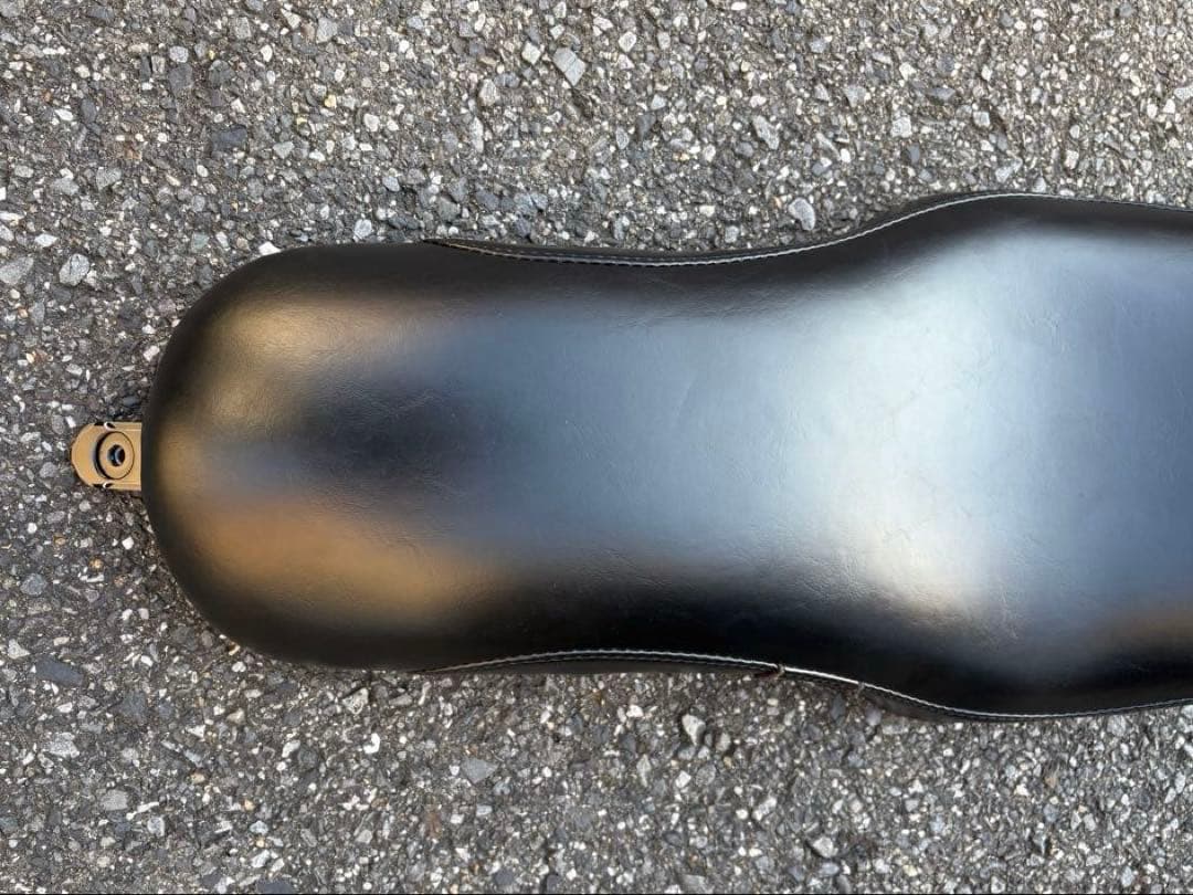 ハーレー　ダイナ　ローライダー　ラペラシート