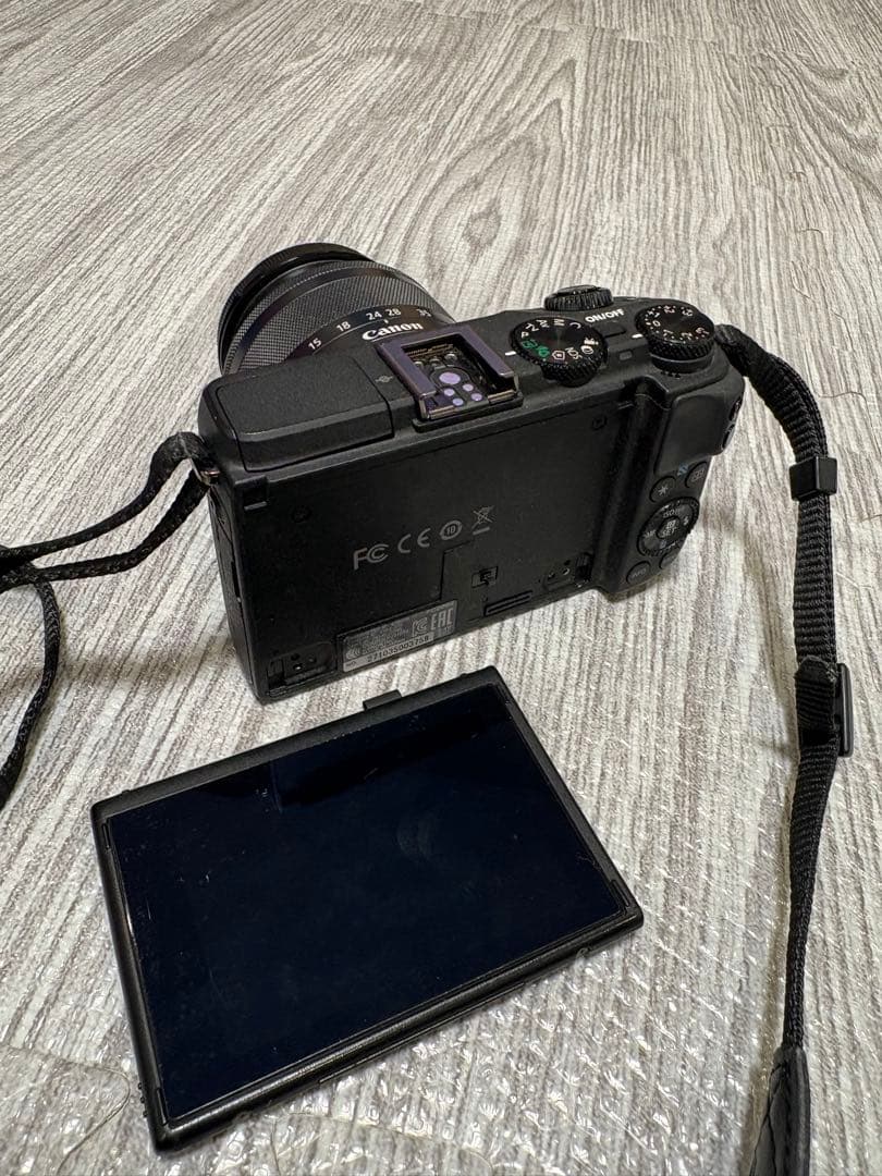 デジタルカメラ CanonEOSM3