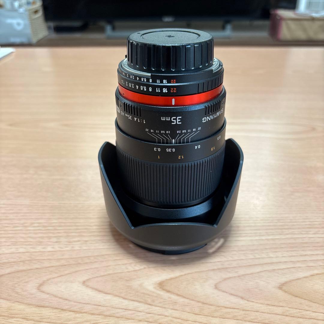 SAMYANG 35mm f/1.4 レンズ