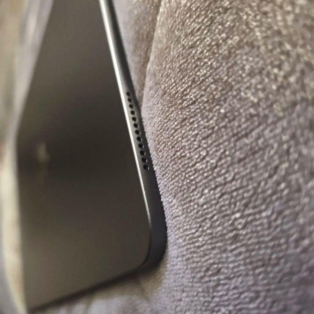 【美品】Apple iPad Air 第5世代　M1 Wi-Fiモデル