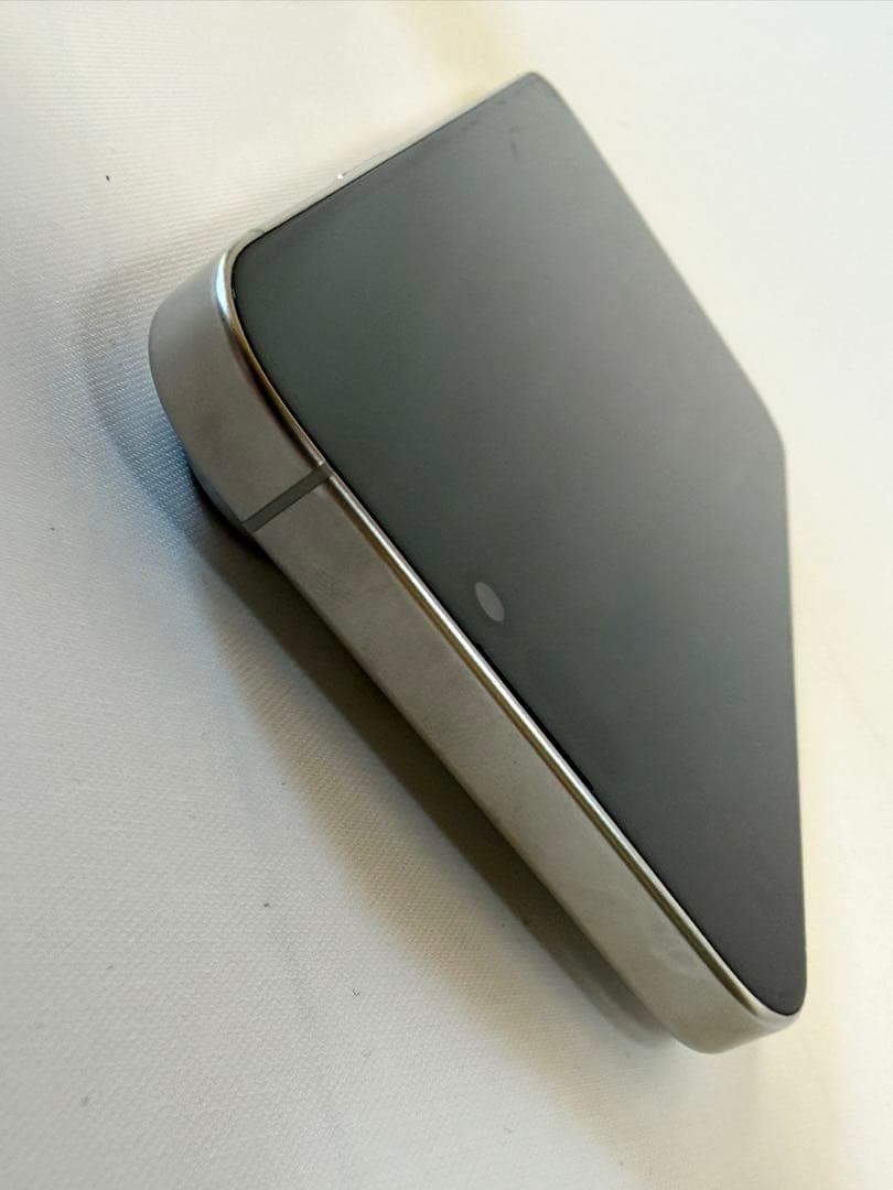 【中古美品】Apple iPhone15 ProMax 1TBホワイトチタニウム