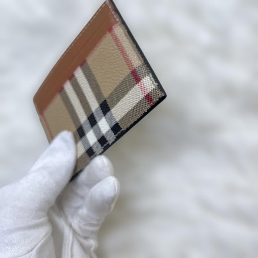 BURBERRY バーバリー 名刺入れ カードケース ノバチェック ユニセックス