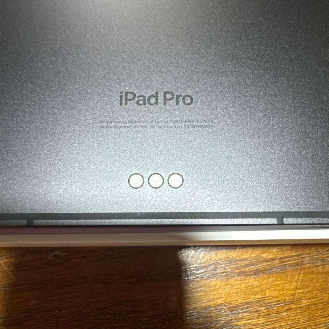 Apple iPad Pro 13 インチ M4 512GB ほぼ未使用
