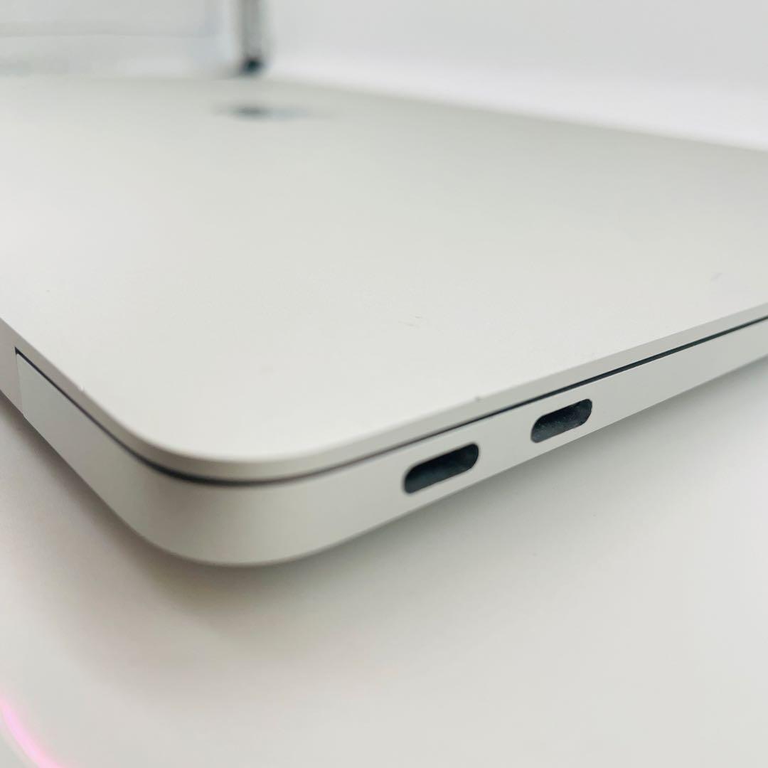 MacBook Air A2179 2020年モデル シルバー 動作OK