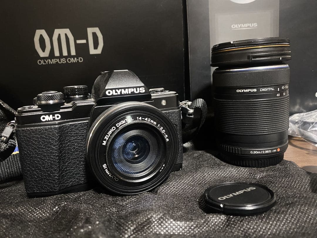 新品購入ほぼ未使用 OLYMPUS OM-D E-M10 II ダブルレンズ