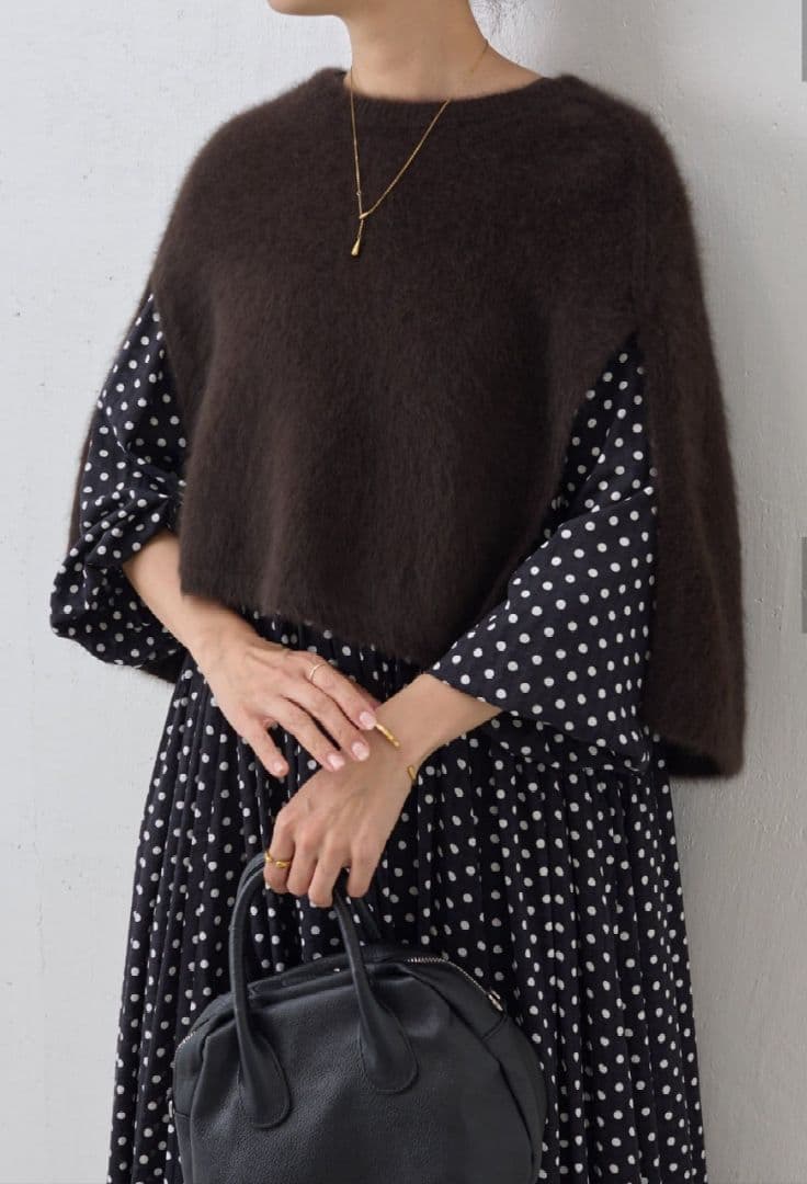 BEARDSLEYファーニットポンチョ　ブラウン