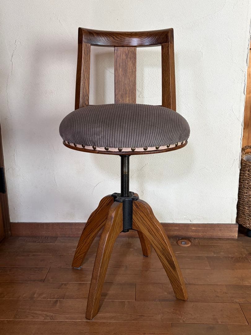 クラッシュゲート「FASOLA LOW CHAIR」