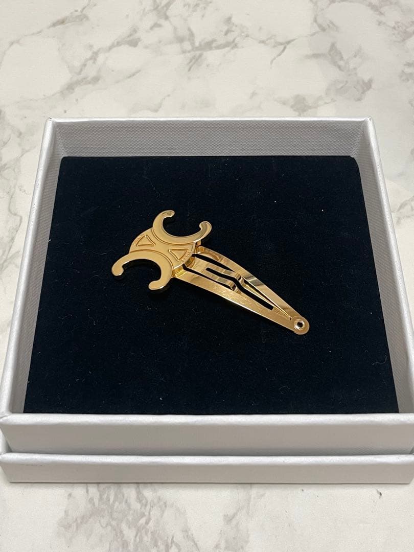 CELINE スナップヘアクリップ １つ ゴールド