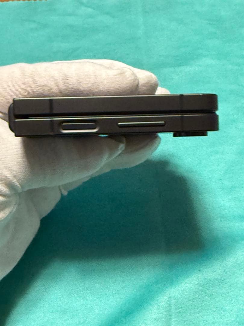 Galaxy Z flip 6 国内版256GB クラフテッドブラック限定カラー