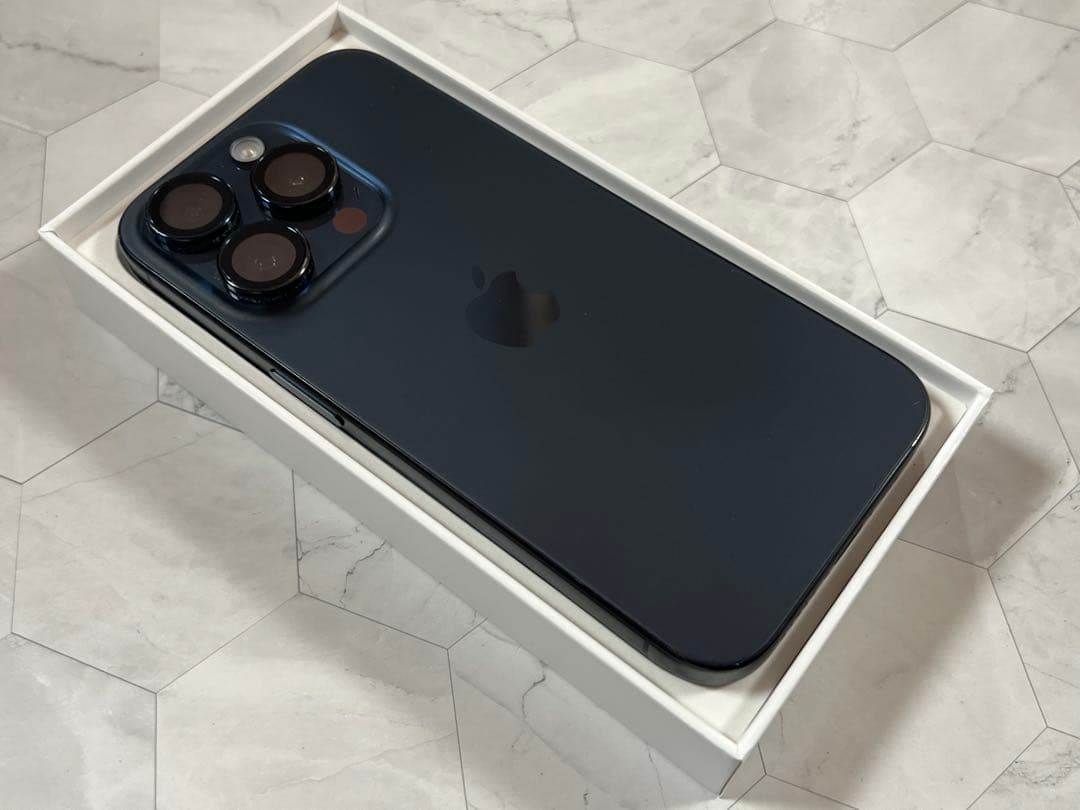Apple iPhone 15 Pro ブルーチタニウム 256GB 本体