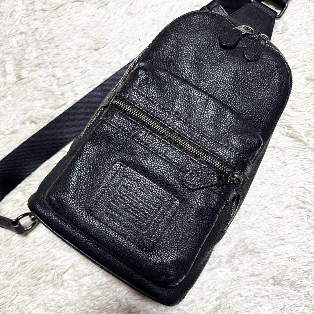 コーチ　アカデミー　パック　ボディバッグ　斜め掛け　ビジネス　通勤　ブラック