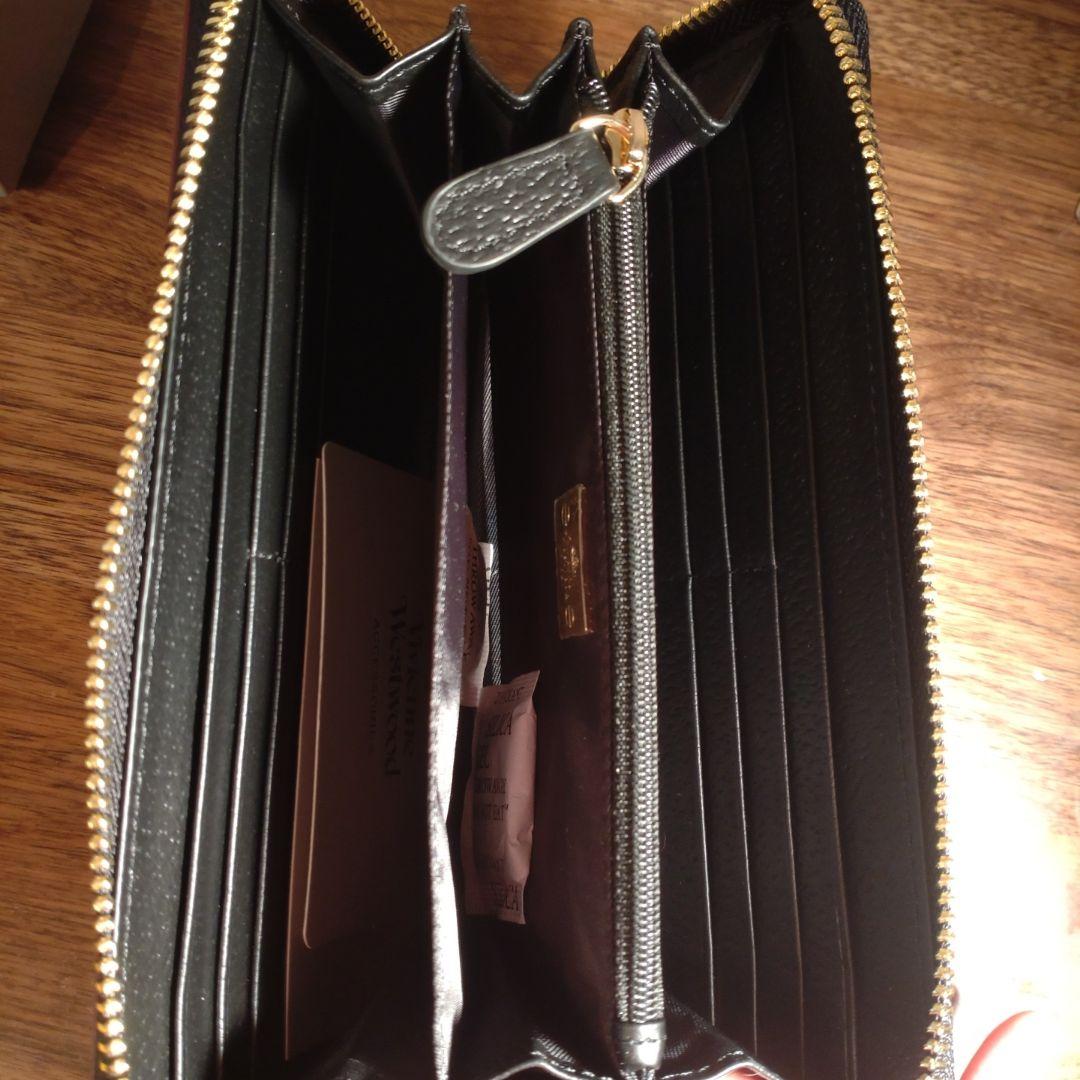 [新品、未使用]ヴィヴィアンウエストウッド　ラウンドファスナー長財布