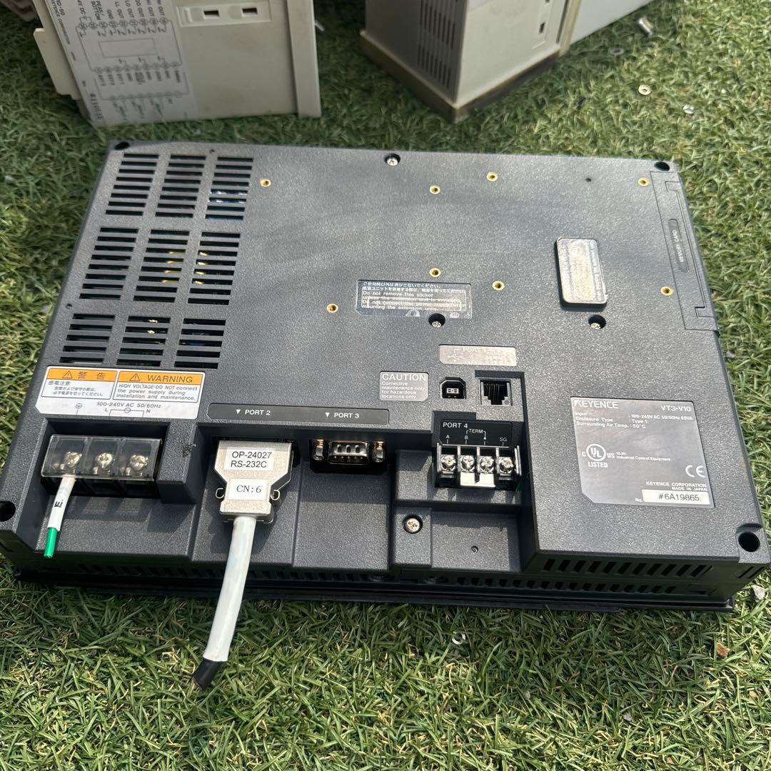 キーエンス　タッチパネル 10型 VGA TFT  VT3-V10 動作保証付き